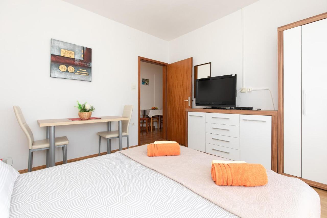 Apartmani Braut Kornić Eksteriør bilde