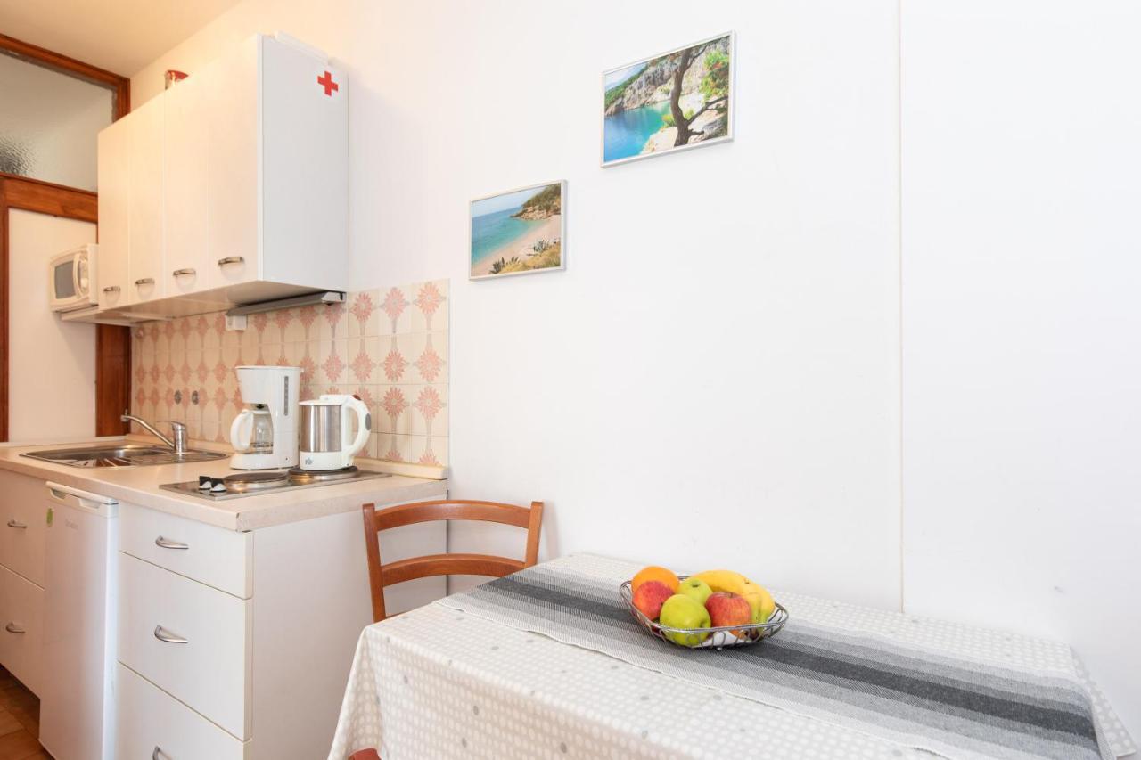 Apartmani Braut Kornić Eksteriør bilde